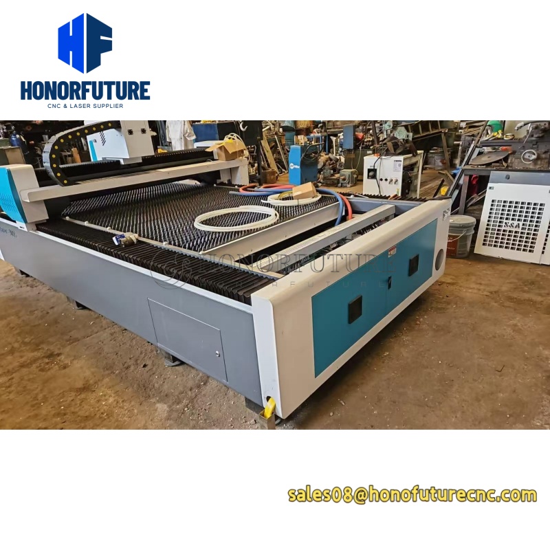 Industrial Fiber Laser Cutting Machine - Mesin Pemotong Laser Serat yang Kuat