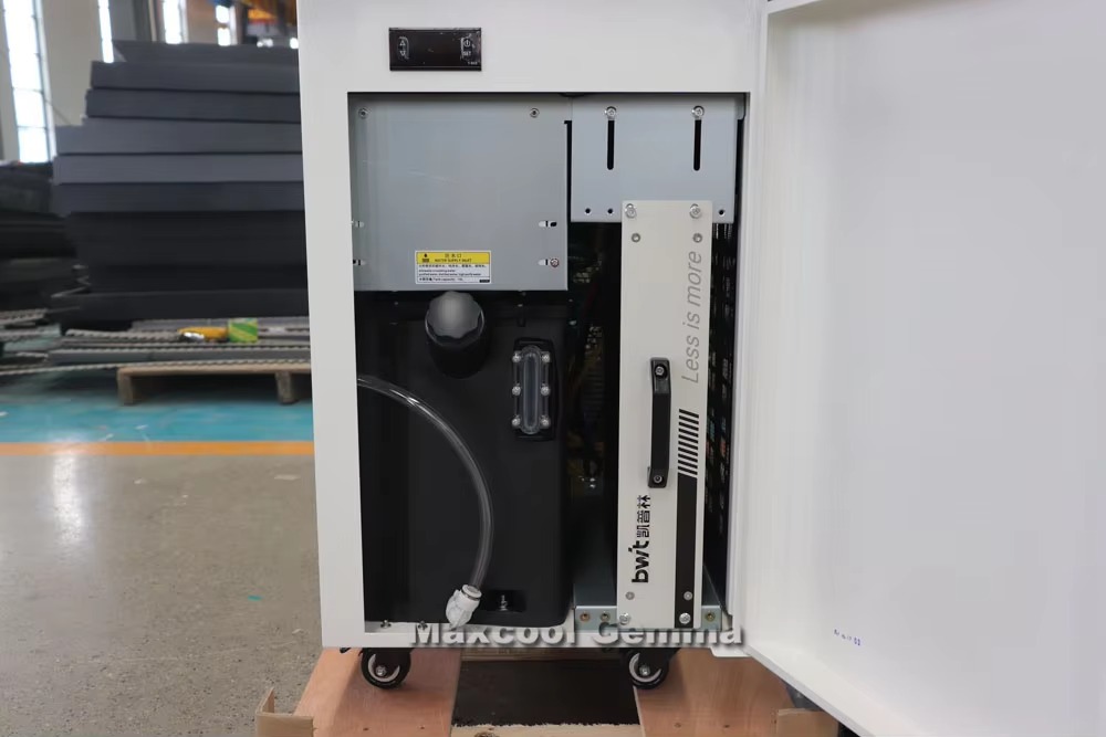 Industrial Fiber Laser Cutting Machine - Mesin Pemotong Laser Fiber Baja 6kw